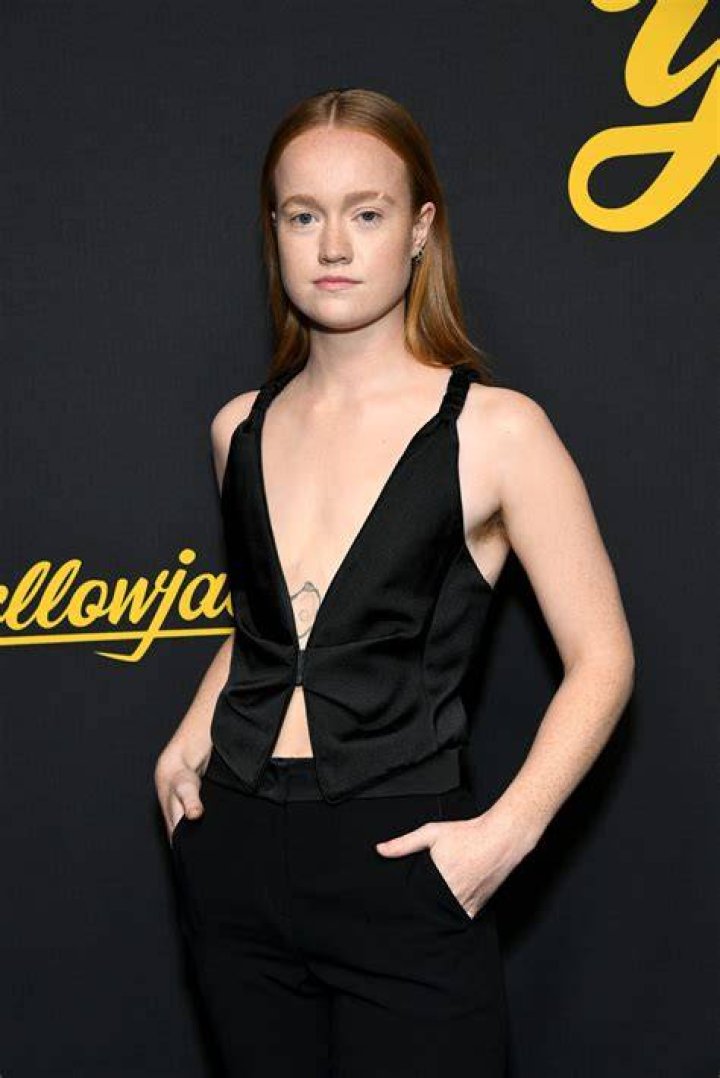 Liv Hewson Biography, Height & Life Story Super Stars Bio
